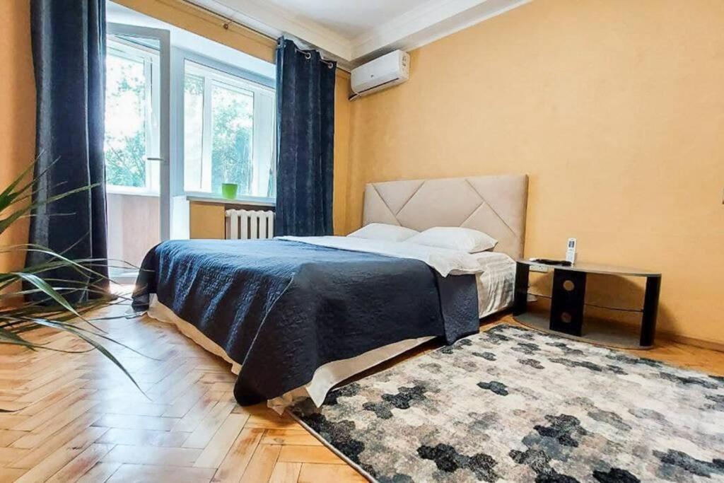 Appartamento Cozy Flat Kiev Esterno foto