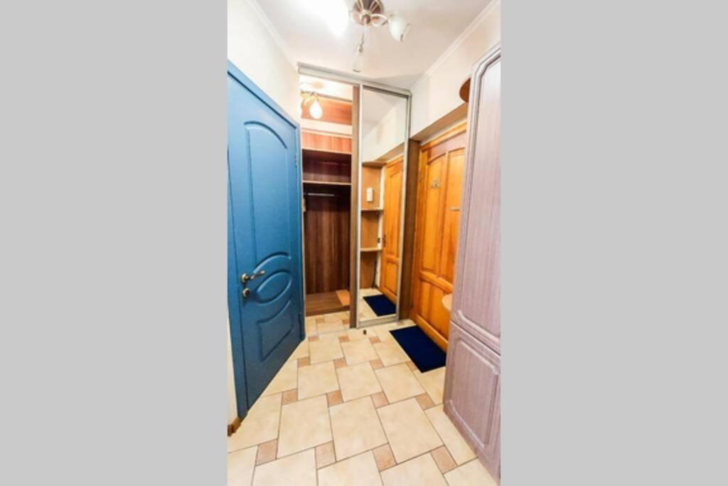 Appartamento Cozy Flat Kiev Esterno foto